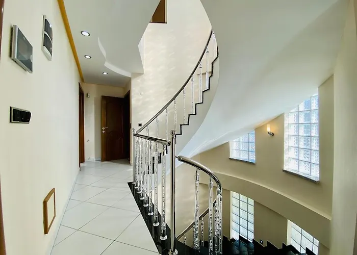 Luxury Roma With Private Pool Tatil Evi *